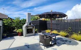 Sunkist B & B